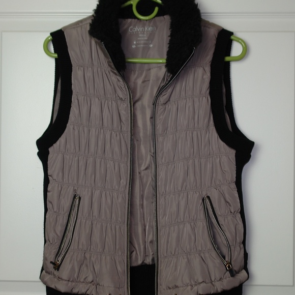 Calvin Klein Taupe Black Performance Puffer Vest M - Picture 3 of 4